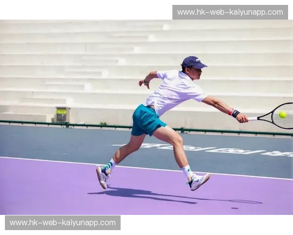 网球专家点评：全方位解读赛场与训练的软文之路