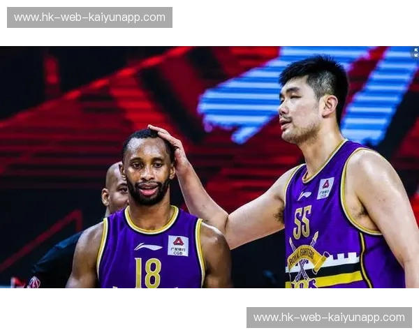 巅峰对决：当京城绿遇上南粤红，那是中国足球最滚烫的记忆